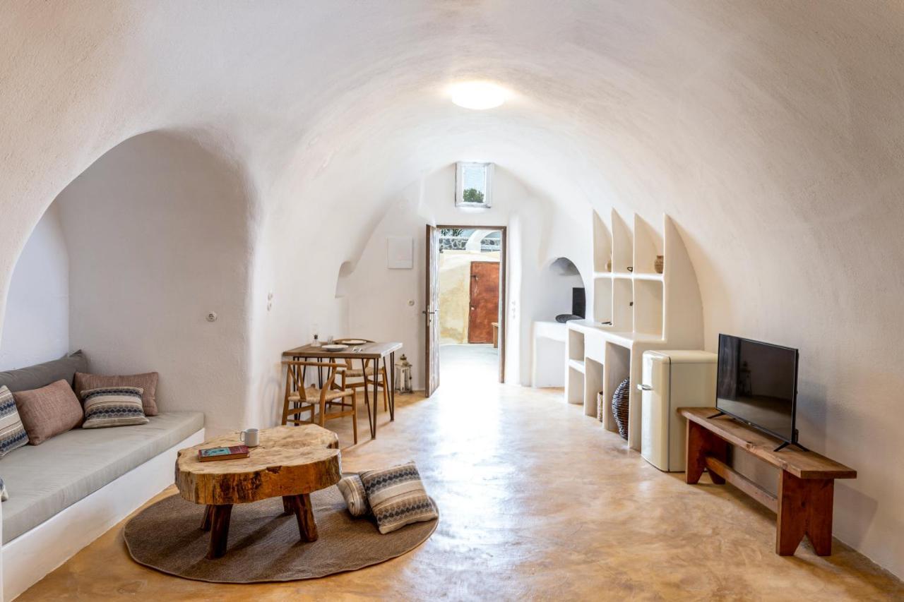 Caval I Hotel Фира Екстериор снимка